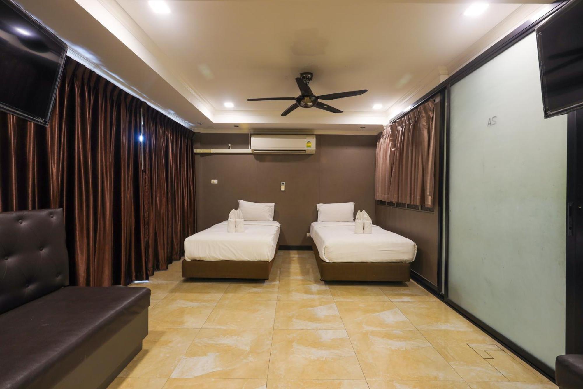 Land Royal Residence Pattaya Esterno foto